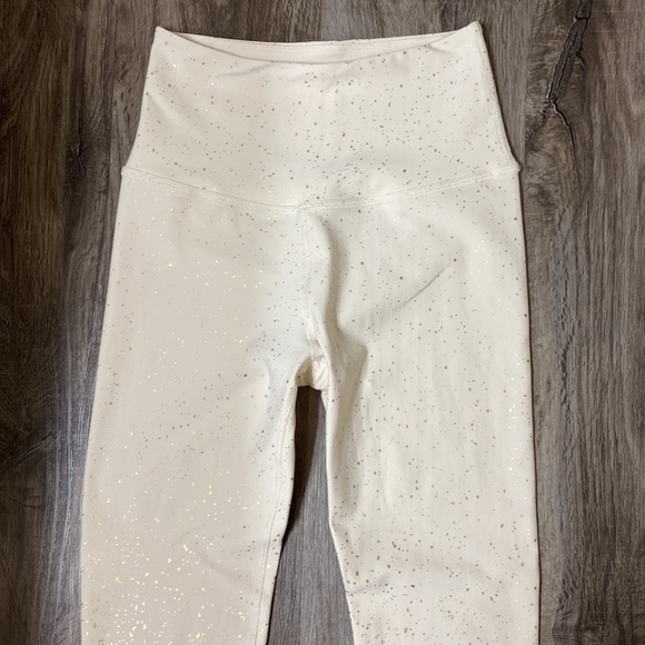 Beyond Yoga High Waisted Alloy Ombre Midi Leggings - Picture 6 of 12